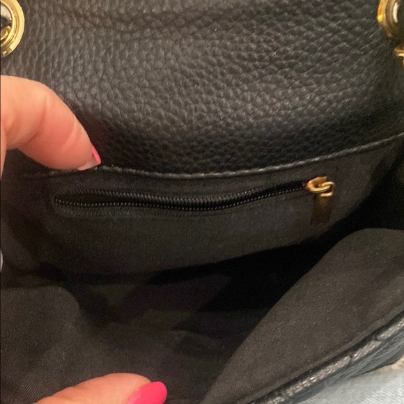 Black Quilted Chain Bag - Picture 2 of 8